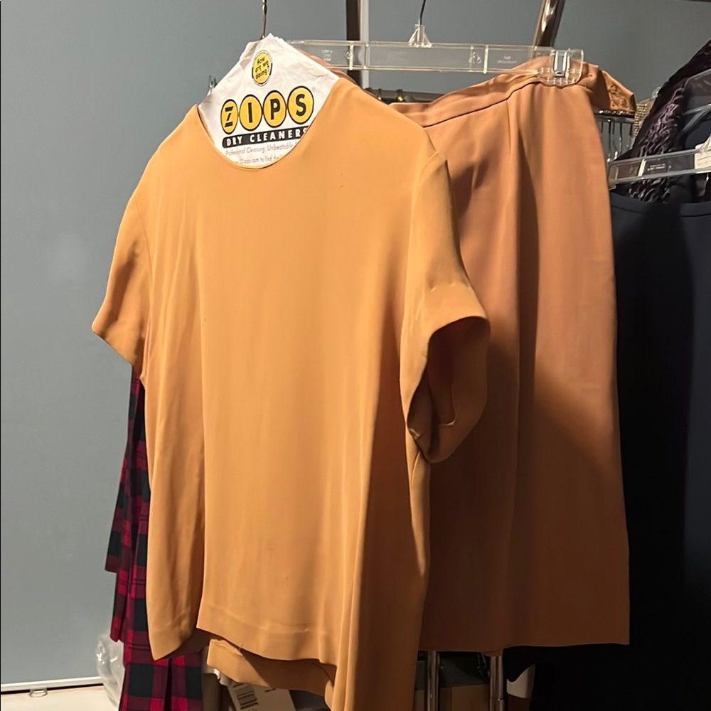 Jones New York Blouse and short Skirt Set
